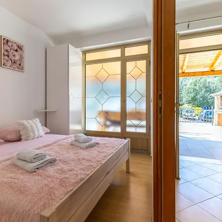 A M - Three Bedroom With Terrace A3 Appartement Vrsar
