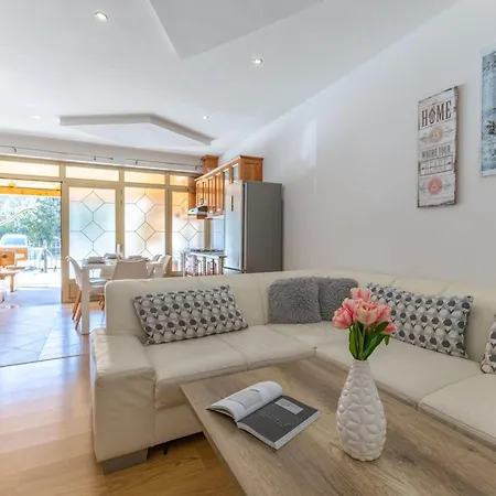 A M - Three Bedroom With Terrace A3 Appartement Vrsar
