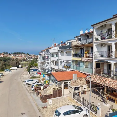 Appartement A M - Three Bedroom With Terrace A3